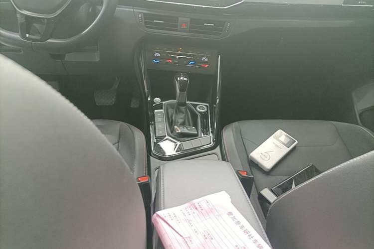 Used Volkswagen Tayron 2020 330TSI Two-Wheel Drive Luxury Smart Connectivity Version Gear Lever