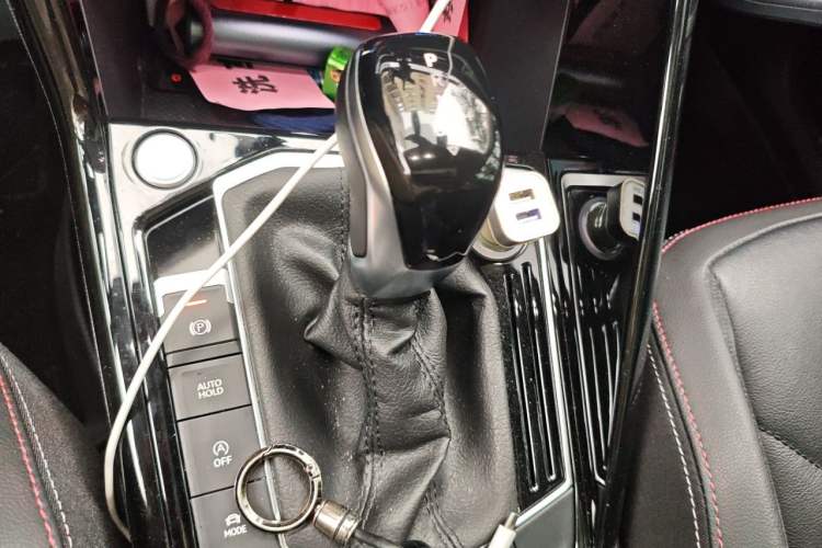 Used Volkswagen Tayron 2020 330TSI Two-Wheel Drive Luxury Smart Connectivity Version Gear Lever