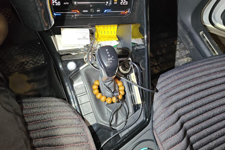 Used Volkswagen Tayron 2020 330TSI Two-Wheel Drive Luxury Connected Pro Edition Gear Lever