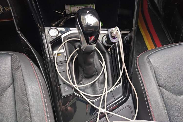 Used Volkswagen Tayron 2020 280TSI Two-Wheel Drive Luxury Connect Edition Gear Lever
