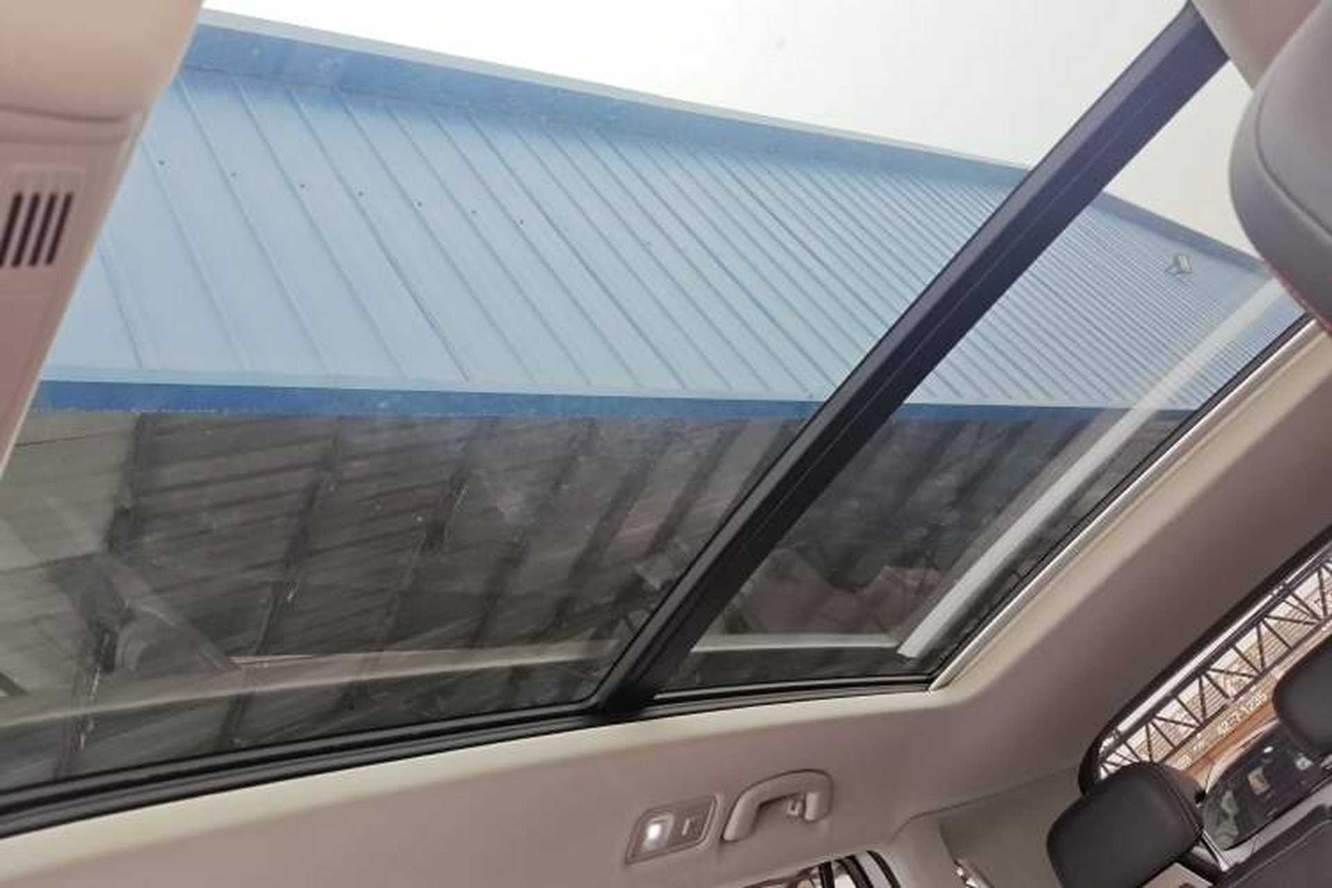 Used Volkswagen Tayron 2020 330TSI Two-Wheel Drive Luxury Smart Connectivity Version Headliner