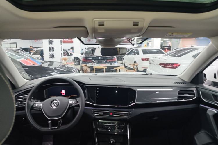 Used Volkswagen Tayron 2020 330TSI Two-Wheel Drive Luxury Smart Connectivity Version Headliner