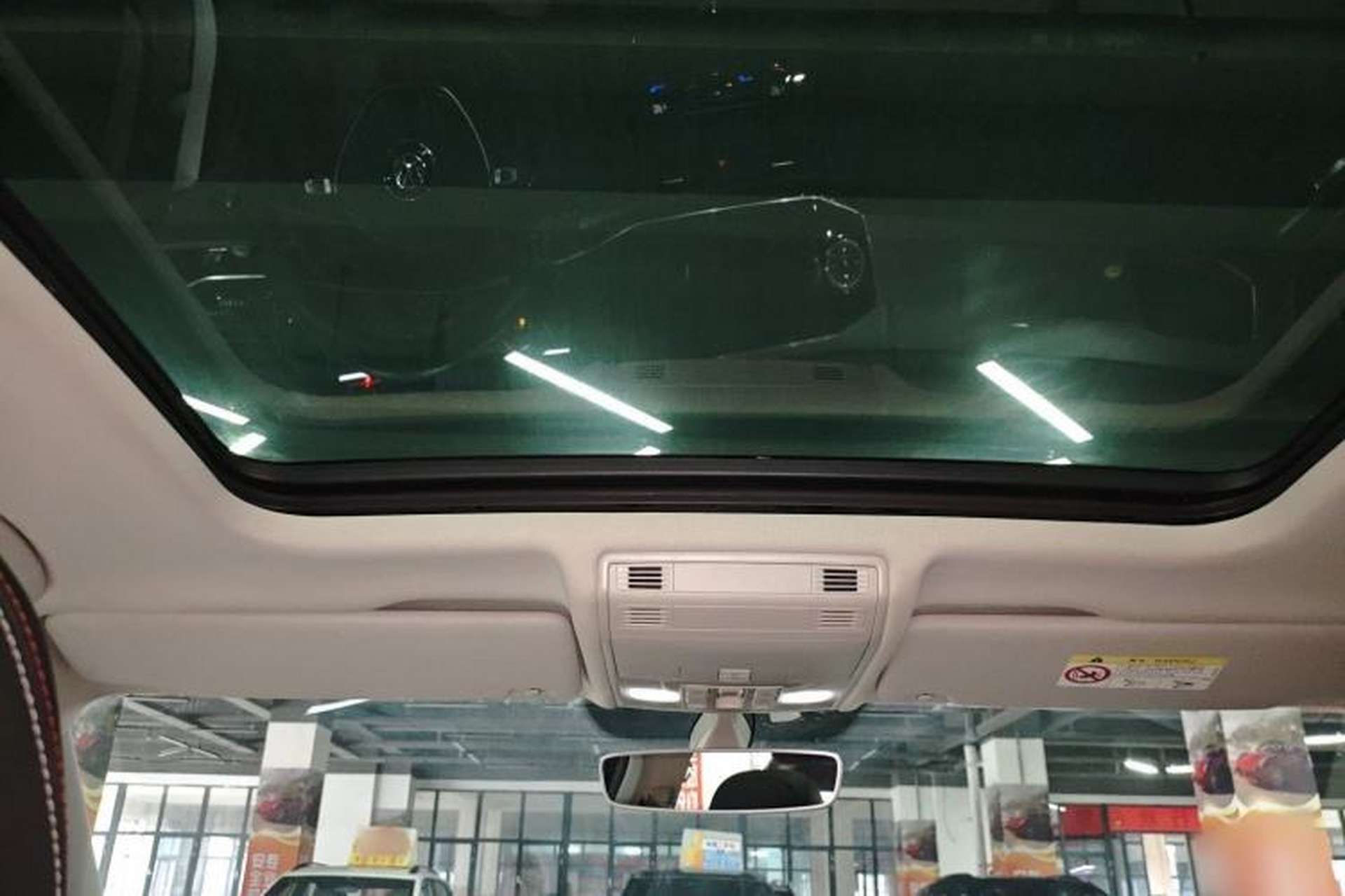 Used Volkswagen Tayron 2020 330TSI Two-Wheel Drive Luxury Smart Connectivity Version Headliner