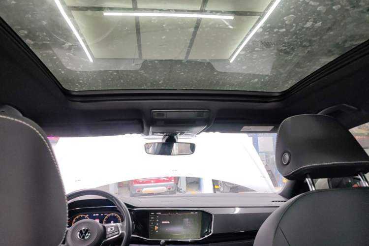 Used Volkswagen Tayron 2020 380TSI All-Wheel Drive R-Line Connected Version Headliner