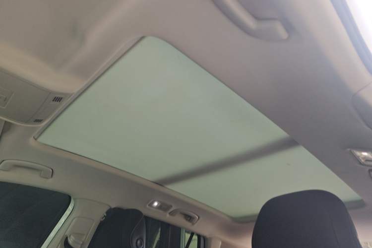 Used Volkswagen Tayron 2020 280TSI Two-Wheel Drive Luxury Connect Edition Headliner