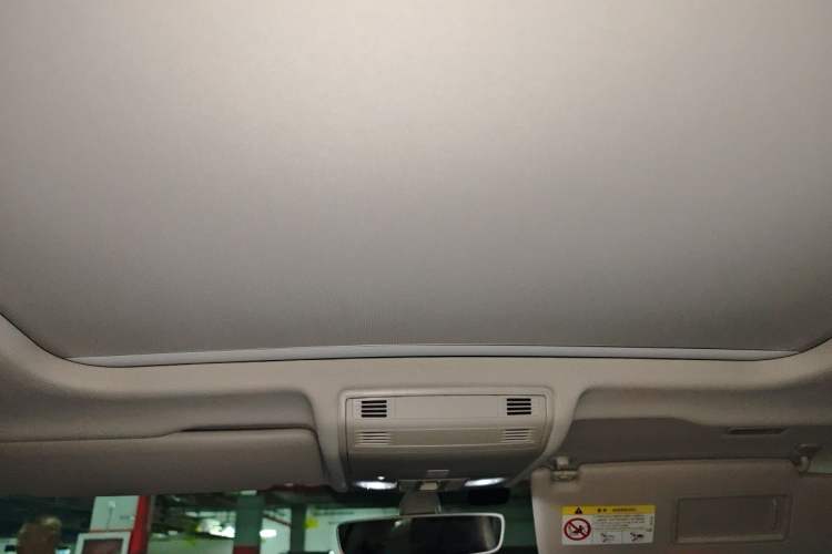 Used Volkswagen Tayron 2020 330TSI Two-Wheel Drive Luxury Connected Pro Edition Headliner