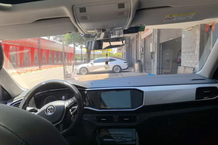 Used Volkswagen Tayron 2020 330TSI Two-Wheel Drive Luxury Smart Connectivity Version Headliner