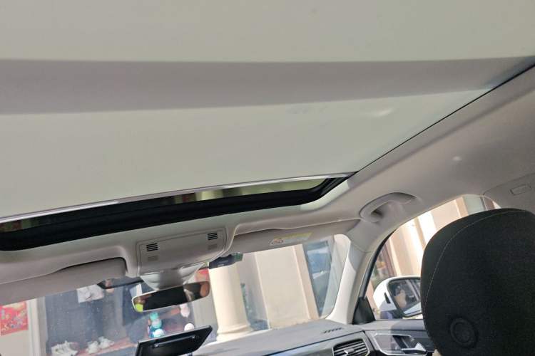 Used Volkswagen Tayron 2020 330TSI Two-Wheel Drive Luxury Connected Pro Edition Headliner