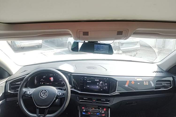 Used Volkswagen Tayron 2020 330TSI Two-Wheel Drive Luxury Smart Connectivity Version Headliner