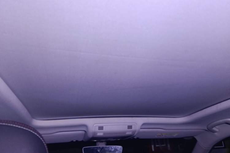 Used Volkswagen Tayron 2020 330TSI Two-Wheel Drive Luxury Smart Connectivity Version Headliner