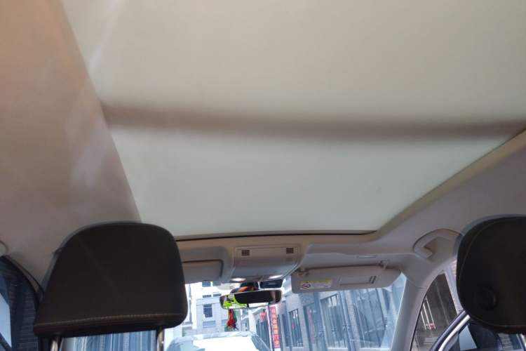 Used Volkswagen Tayron 2020 330TSI Two-Wheel Drive Luxury Smart Connectivity Version Headliner