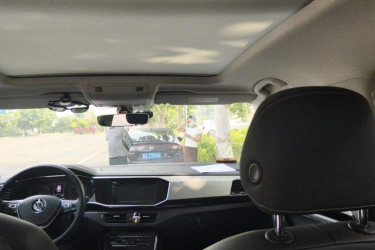 Used Volkswagen Tayron 2020 330TSI Two-Wheel Drive Luxury Smart Connectivity Version Headliner