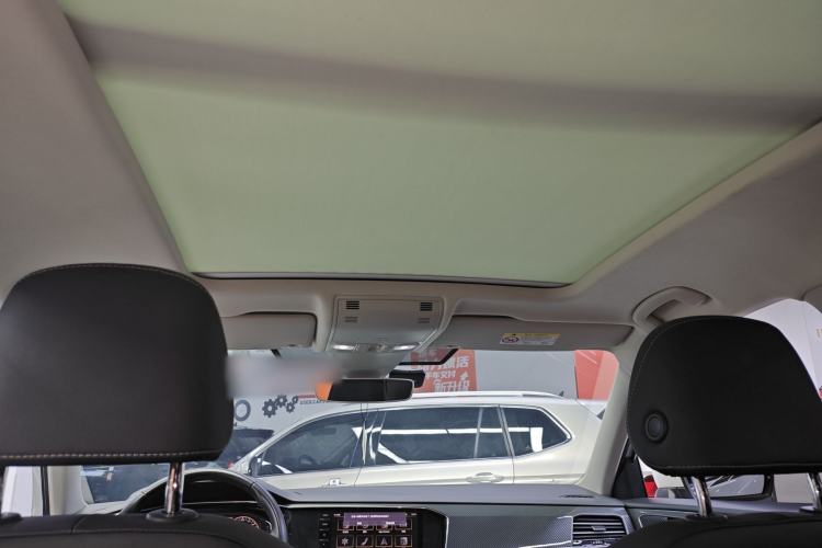Used Volkswagen Tayron 2020 330TSI Two-Wheel Drive Luxury Connected Pro Edition Headliner