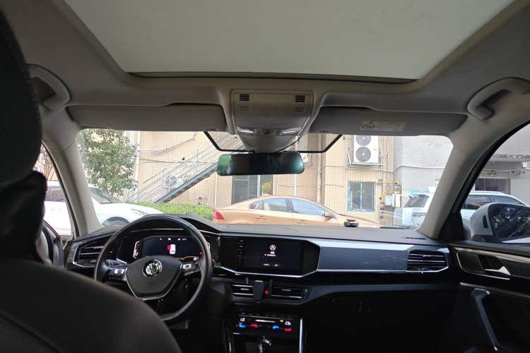 Used Volkswagen Tayron 2020 330TSI Two-Wheel Drive Luxury Connected Pro Edition Headliner