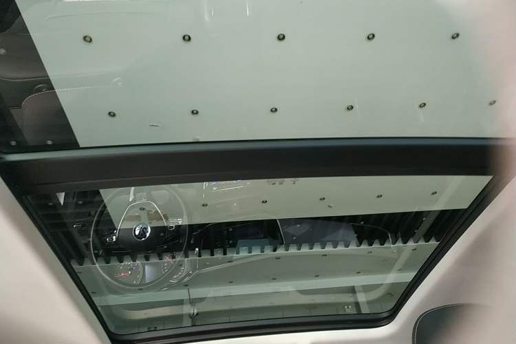 Used Volkswagen Tayron 2020 330TSI Two-Wheel Drive Luxury Smart Connectivity Version Headliner