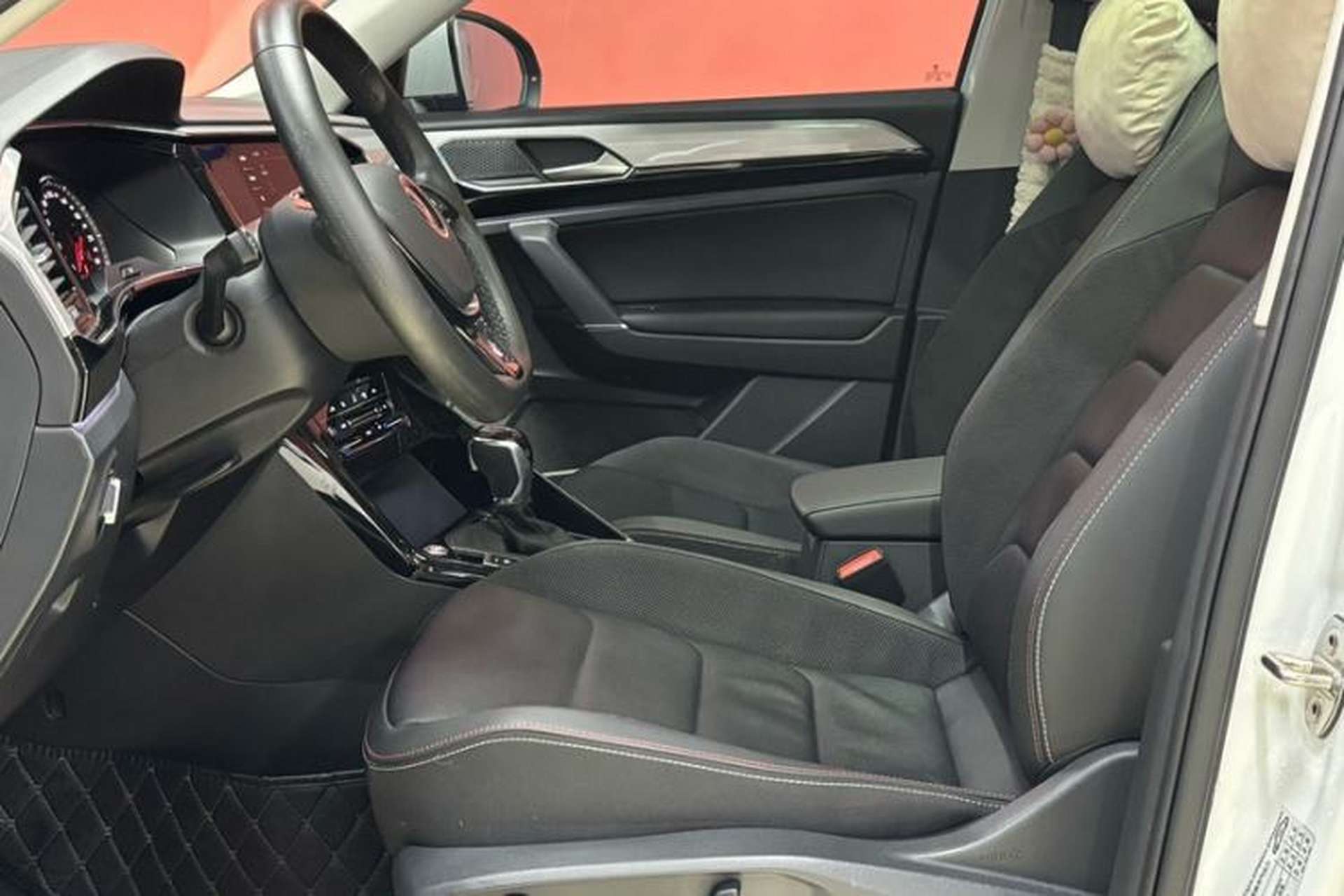Used Volkswagen Tayron 2020 280TSI Two-Wheel Drive Luxury Connect Edition Interior 1