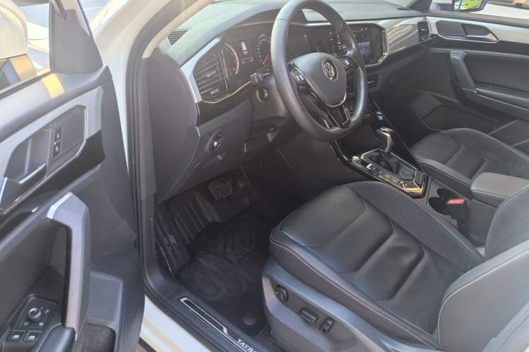Used Volkswagen Tayron 2020 330TSI Two-Wheel Drive Luxury Smart Connectivity Version Interior 2