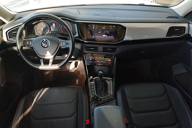 Used Volkswagen Tayron 2020 330TSI Two-Wheel Drive Luxury Smart Connectivity Version Interior 2