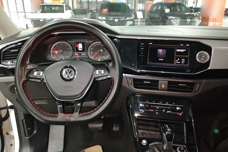 Used Volkswagen Tayron 2020 330TSI Two-Wheel Drive Luxury Smart Connectivity Version Interior 2