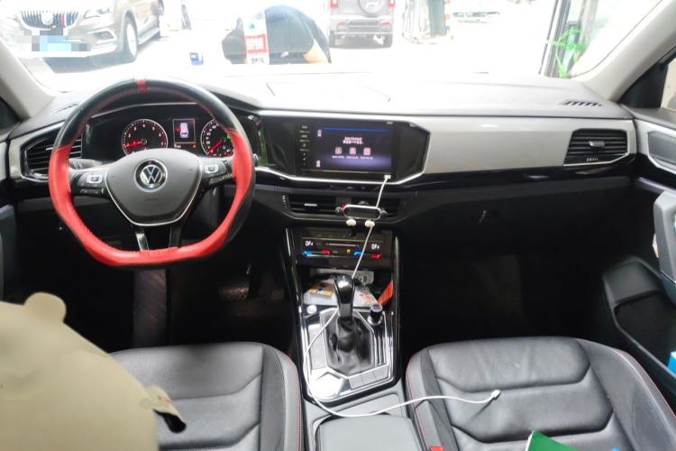 Used Volkswagen Tayron 2020 330TSI Two-Wheel Drive Luxury Smart Connectivity Version Interior 2