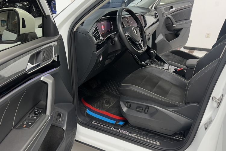 Used Volkswagen Tayron 2020 380TSI Four-Wheel Drive Luxury Connect Pro Edition Interior 2