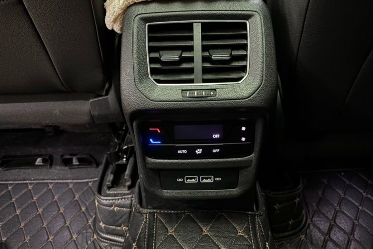 Used Volkswagen Tayron 2020 280TSI Two-Wheel Drive Luxury Connect Edition Interior 2