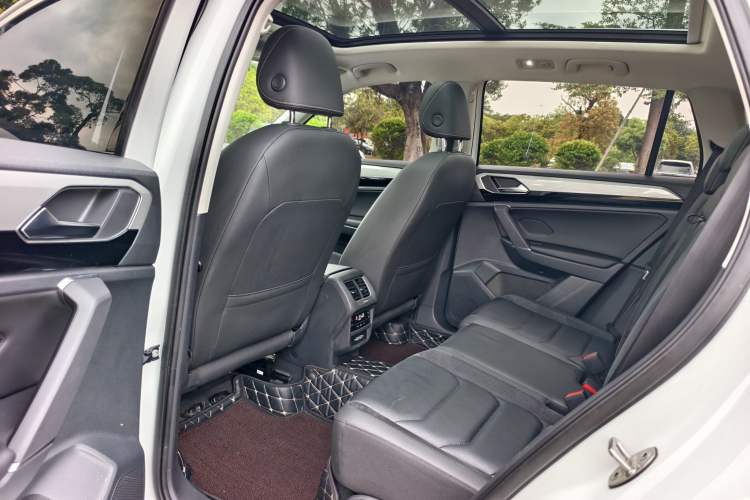 Used Volkswagen Tayron 2020 330TSI Two-Wheel Drive Luxury Smart Connectivity Version Interior 2