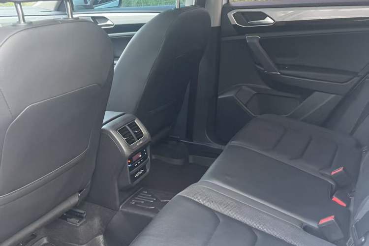Used Volkswagen Tayron 2020 330TSI Two-Wheel Drive Luxury Smart Connectivity Version Interior 3