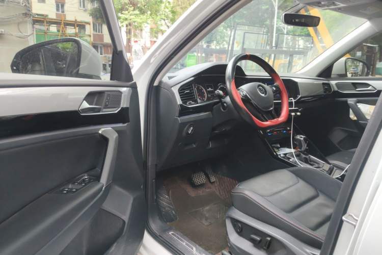 Used Volkswagen Tayron 2020 330TSI Two-Wheel Drive Luxury Smart Connectivity Version Interior 3