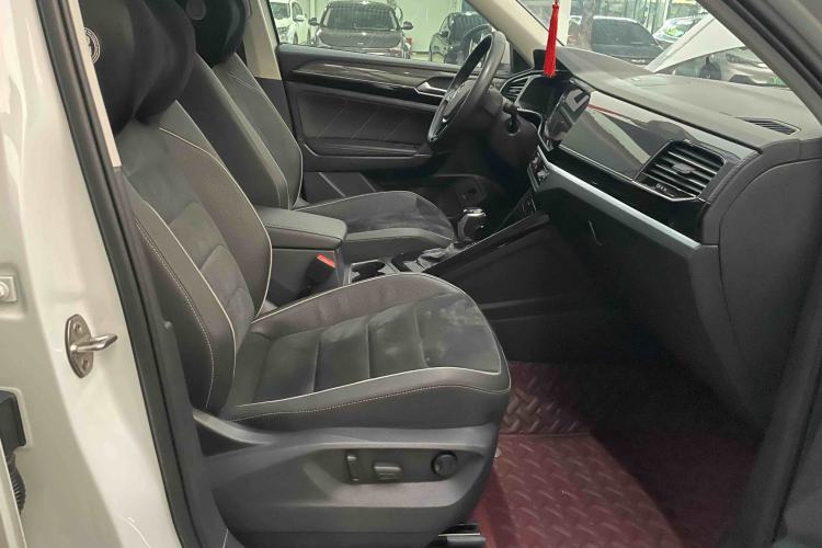 Used Volkswagen Tayron 2020 330TSI Two-Wheel Drive Luxury Connected Pro Edition Interior 3