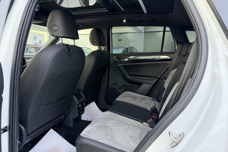 Used Volkswagen Tayron 2020 380TSI All-Wheel Drive R-Line Connected Version Interior 3