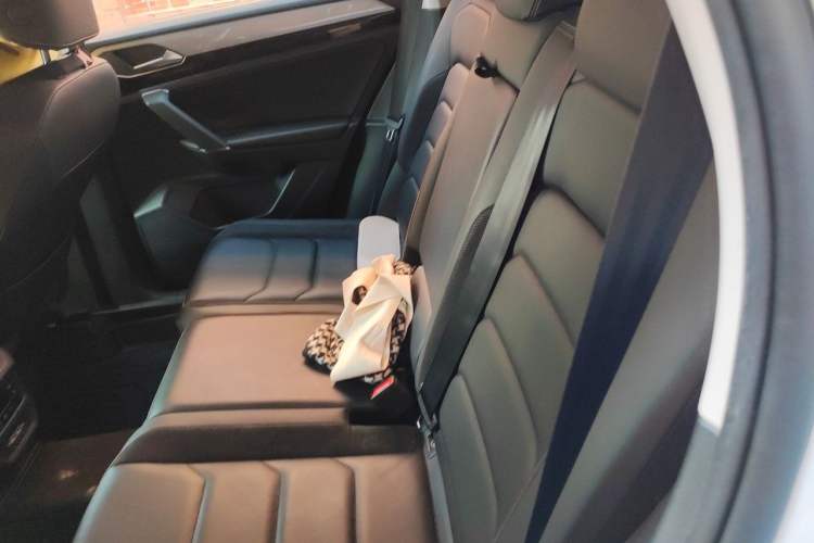 Used Volkswagen Tayron 2020 330TSI Two-Wheel Drive Luxury Smart Connectivity Version Interior 4