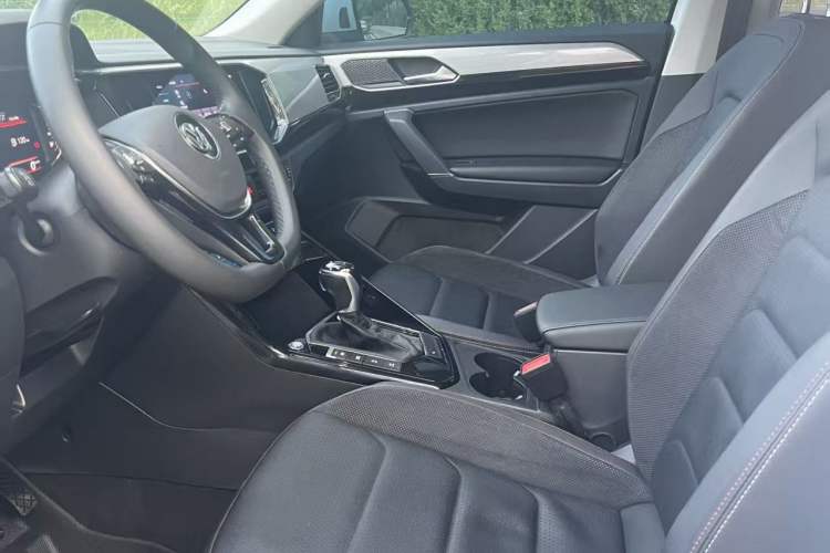 Used Volkswagen Tayron 2020 330TSI Two-Wheel Drive Luxury Smart Connectivity Version Interior 4