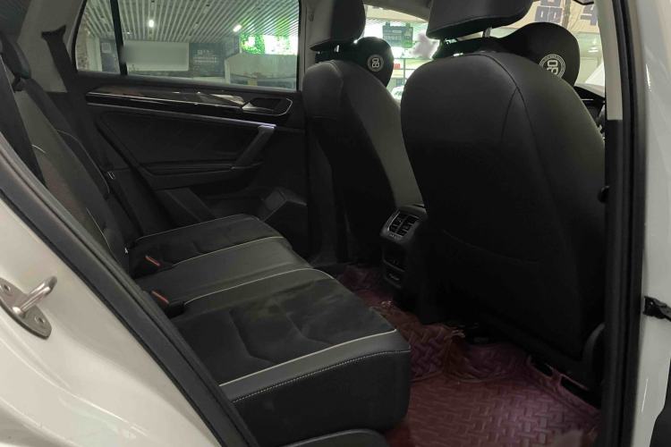 Used Volkswagen Tayron 2020 330TSI Two-Wheel Drive Luxury Connected Pro Edition Interior 4