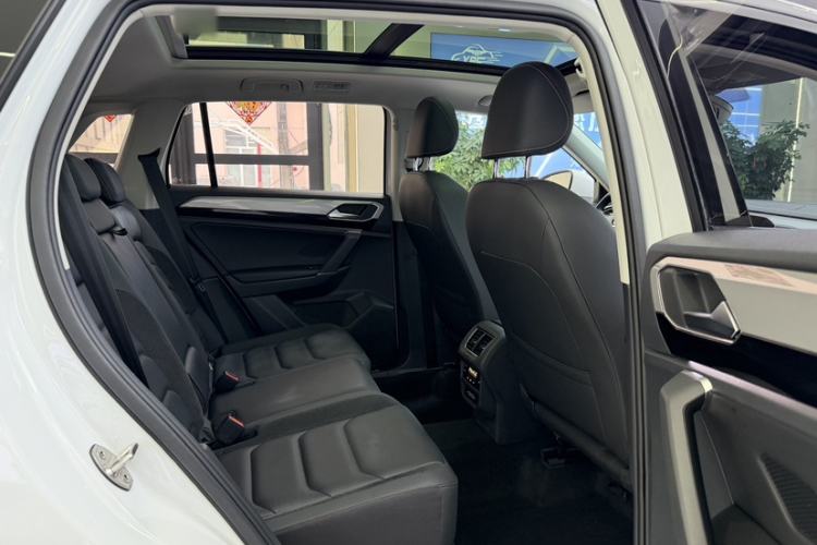 Used Volkswagen Tayron 2020 330TSI Two-Wheel Drive Luxury Smart Connectivity Version Interior 4