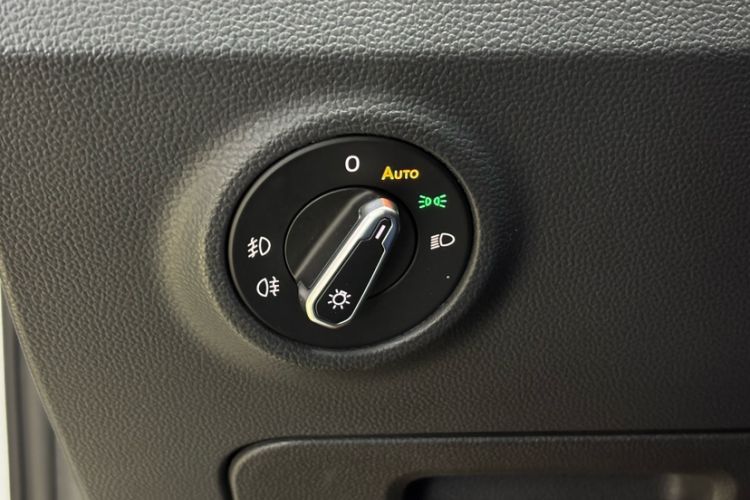 Used Volkswagen Tayron 2020 280TSI Two-Wheel Drive Luxury Connect Edition Interior 4
