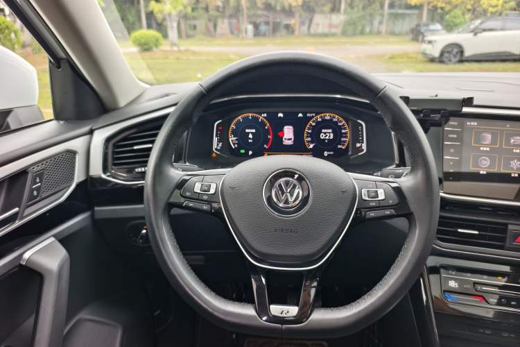 Used Volkswagen Tayron 2020 330TSI Two-Wheel Drive Luxury Smart Connectivity Version Interior 4