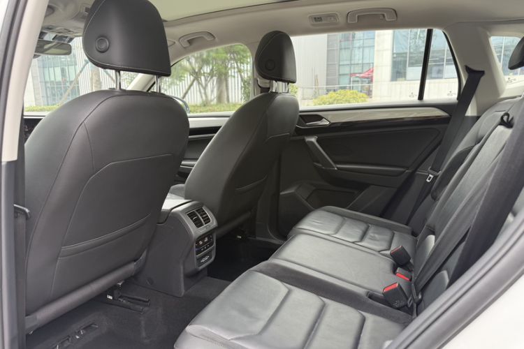 Used Volkswagen Tayron 2020 280TSI Two-Wheel Drive Luxury Connect Edition Interior 4