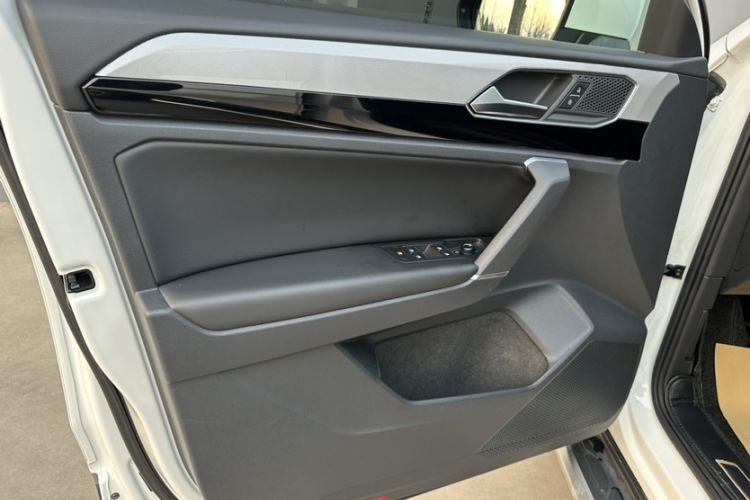 Used Volkswagen Tayron 2020 330TSI Two-Wheel Drive Luxury Smart Connectivity Version Interior 5