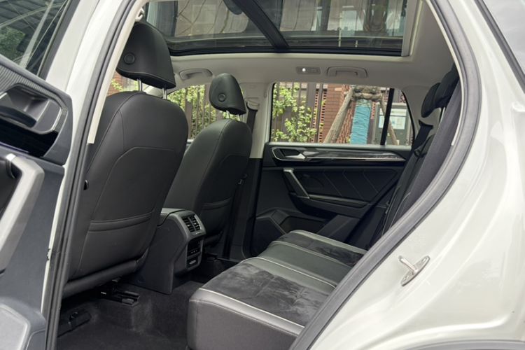 Used Volkswagen Tayron 2020 330TSI Two-Wheel Drive Luxury Smart Connectivity Version Interior 7