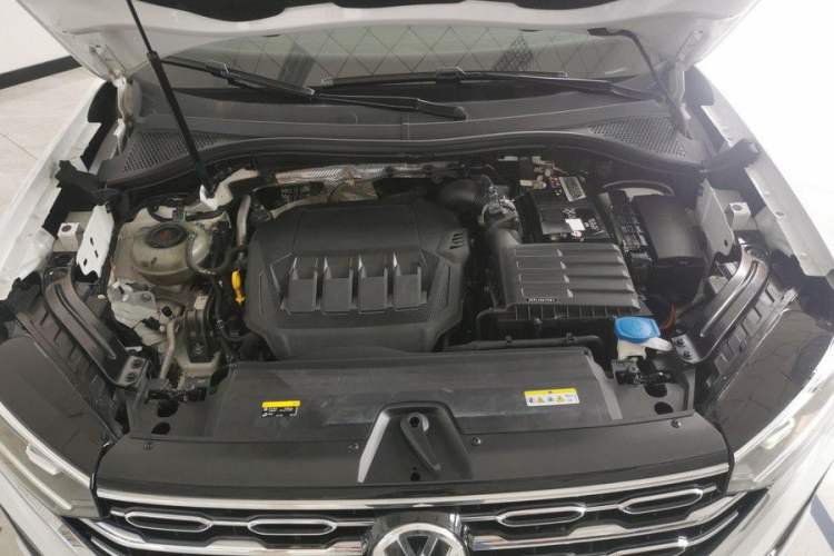 Used Volkswagen Tayron 2020 330TSI Two-Wheel Drive Luxury Smart Connectivity Version Interior 9