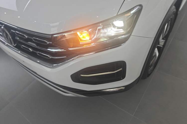 Used Volkswagen Tayron 2020 330TSI Two-Wheel Drive Luxury Smart Connectivity Version Left Front Headlight