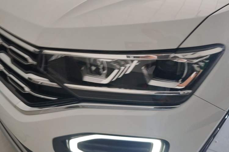 Used Volkswagen Tayron 2020 330TSI Two-Wheel Drive Luxury Connected Pro Edition Left Front Headlight