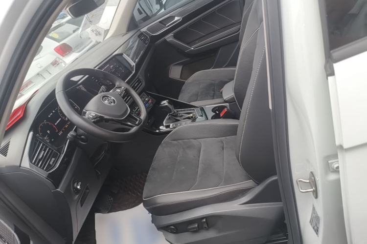 Used Volkswagen Tayron 2020 330TSI Two-Wheel Drive Luxury Connected Pro Edition Left Front Seat