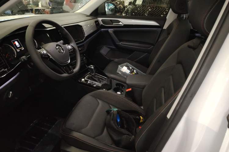 Used Volkswagen Tayron 2020 330TSI Two-Wheel Drive Luxury Smart Connectivity Version Left Front Seat