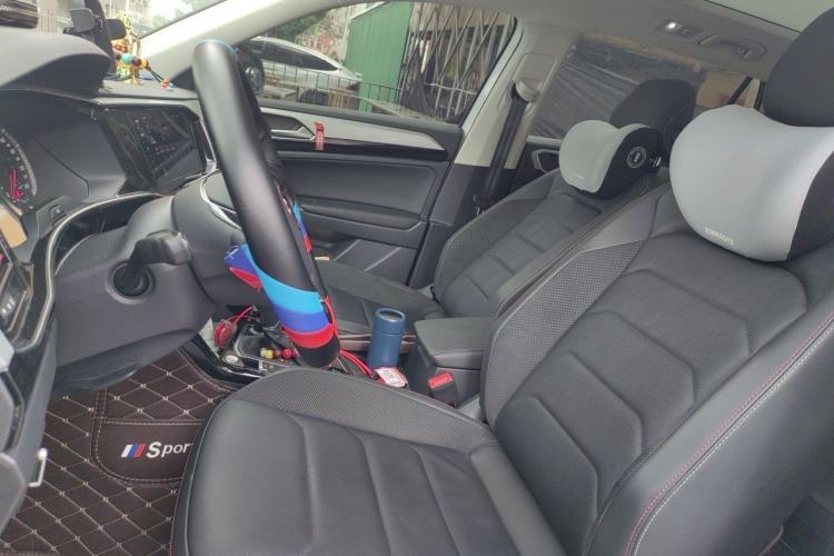 Used Volkswagen Tayron 2020 330TSI Two-Wheel Drive Luxury Smart Connectivity Version Left Front Seat