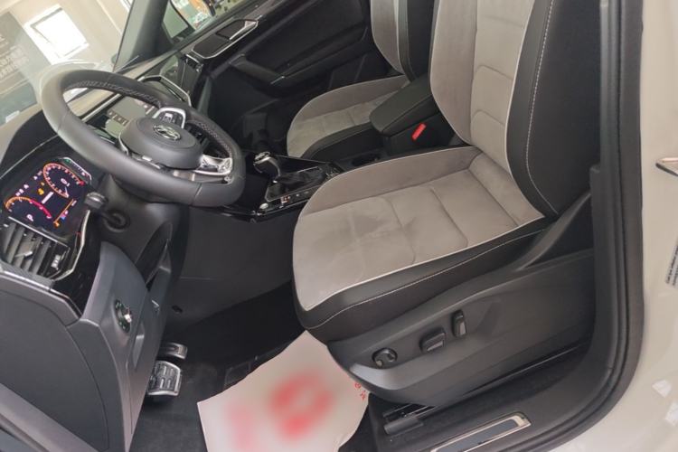 Used Volkswagen Tayron 2020 380TSI All-Wheel Drive R-Line Connected Version Left Front Seat