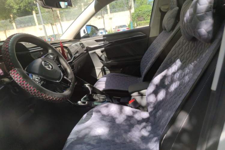 Used Volkswagen Tayron 2020 330TSI Two-Wheel Drive Luxury Connected Pro Edition Left Front Seat