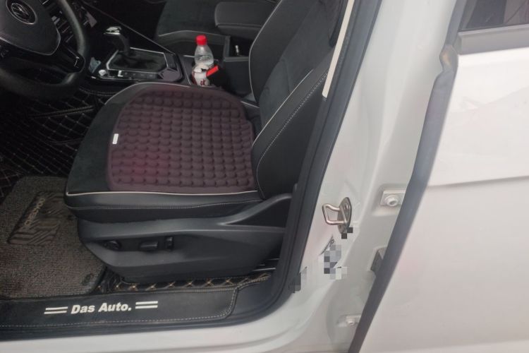 Used Volkswagen Tayron 2020 330TSI Two-Wheel Drive Luxury Connected Pro Edition Left Front Seat