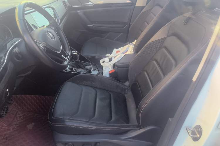 Used Volkswagen Tayron 2020 330TSI Two-Wheel Drive Luxury Smart Connectivity Version Left Front Seat